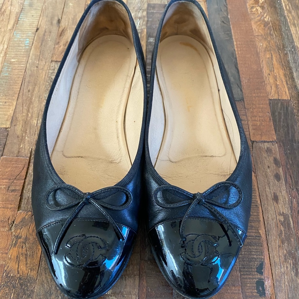 Chanel Black Patent & Leather Ballet Flats